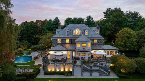 Westchester mansion owned by host Johnny Carson hits market for $5m