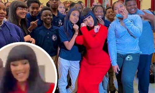 Cardi B Paid A Surprise Visit To Her Old Elementary School In The Bronx ...