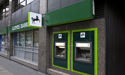 Lloyds brings back dividends for shareholders