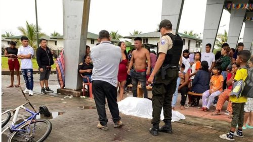 BREAKING NEWSBritish man 'lynched in Ecuador' by crowd who 'dragged him out of police station and burned him alive' after he was linked to a fatal shooting