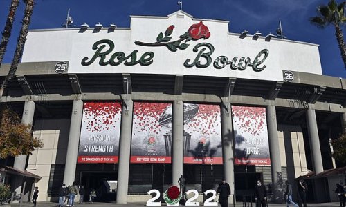 Rose Bowl agrees to terms that will allow the College Football Playoff to expand to 12 teams in 2024 and 2025 - with an extra $450m set to be raised