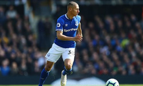 Barcelona consider possibility of signing Richarlison as they prepare to test Everton’s resolve