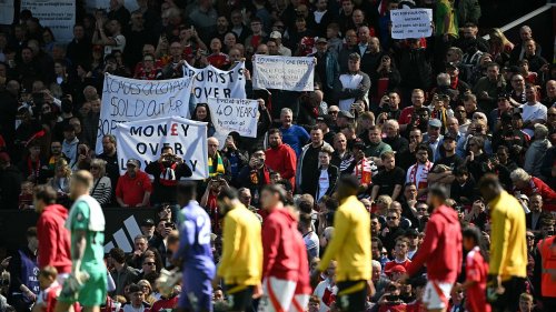 Furious Man United fans stage MORE protests in front of Sir Jim Ratcliffe over the club's new season ticket plans: ‘Pay for your own mistakes’
