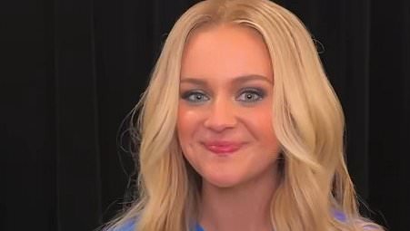 Country star Kelsea Ballerini shocks fans by revealing what's FAKE about her appearance