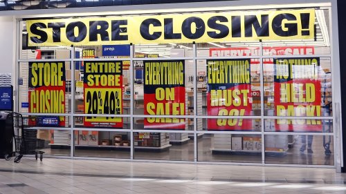 True scale of US retail bloodbath revealed: How a 5,500 shops have closed in just one year... and...