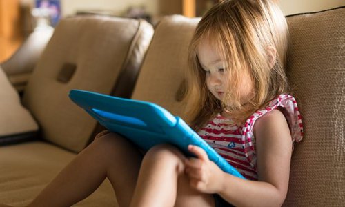 Want your child to grow up smart? Limit their screen time to an hour a day, study suggests