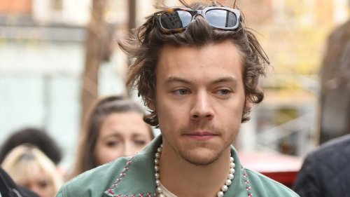Harry Styles' stalker is jailed after sending 8,000 cards to singer in less than a month and...
