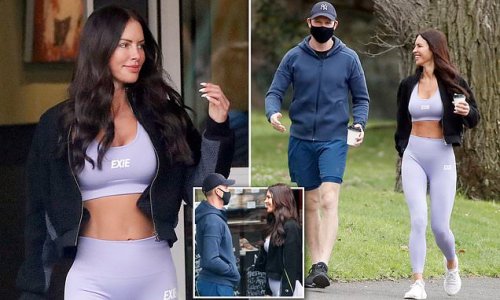 Nathan Buckley and Alex Pike look loved in Melbourne