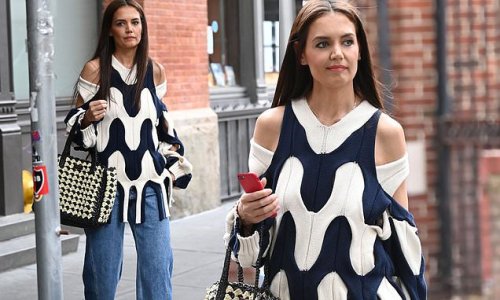 Katie Holmes shows off her bold and unique style in geometric sweater ...