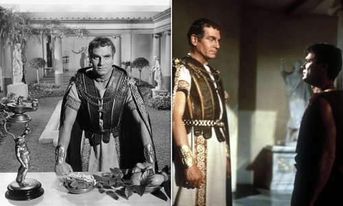 How to get really RICH: Form your own army, crucify straggling prisoners and use blackmail to buy homes on the cheap... it worked for Crassus, ancient Rome’s most powerful man — who’d be worth £12 billion today
