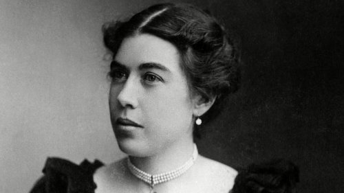 Incredible true story of forgotten Titanic hero: Socialite's courageous mission to rescue passengers on the ill-fated ship