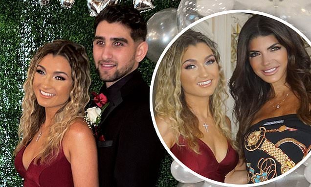 Teresa Giudice S Daughter Gabriella Attends Her High School Prom Flipboard