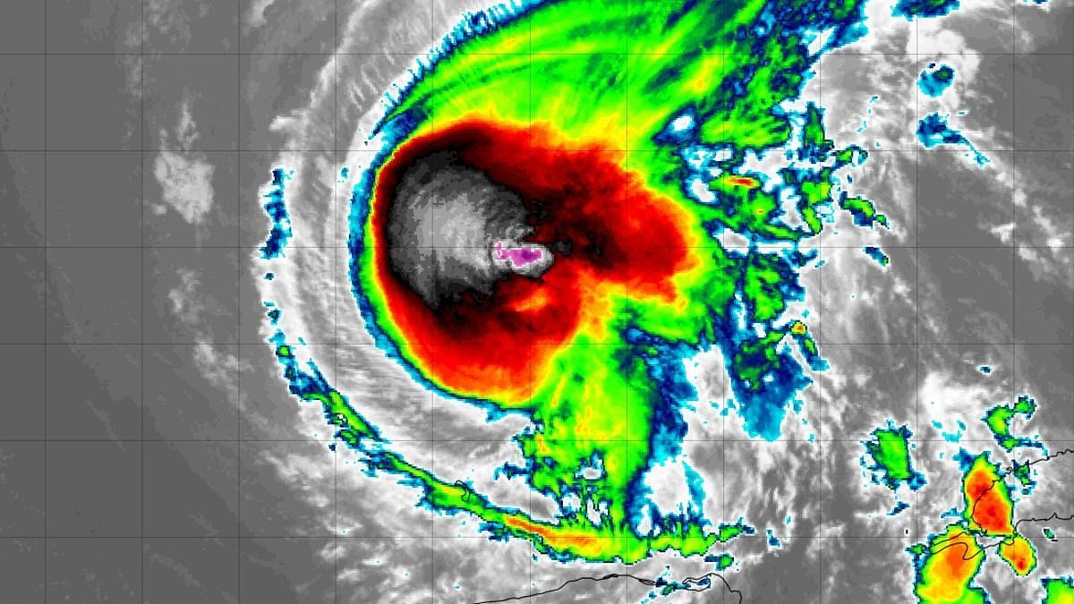 Florida: Hurricane Rafael 'to cause life-threatening' conditions ...