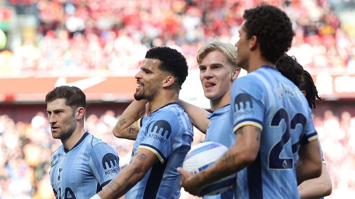 Gary Neville calls out 'pathetic' Tottenham star in Liverpool defeat as he blasts defensive efforts for Cody Gakpo's strike