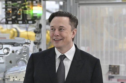 Elon Musk accused of sexual harassment