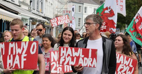 'I have no chance of living where I grew up' - Group marches over housing crisis