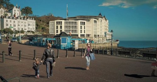 The luxury flats set to 'overshadow' iconic attraction and why people are angry