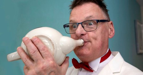 Man makes unearthly music from household objects with hilarious results