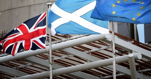 SNP minister Angus Robertson claims independent Scotland would rejoin EU without referendum