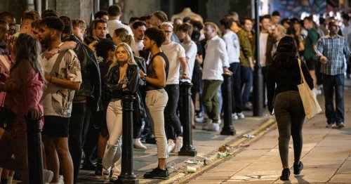 'Vertical drinking' explained as nightclub and pub rules in Scotland change