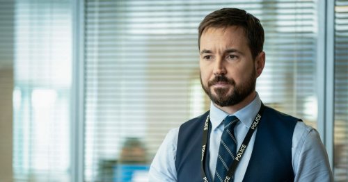 Line of Duty's Martin Compston celebrates 37th birthday with pub pints