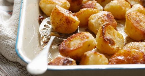 Nigella Lawson's salt and vinegar roast potatoes are 'what dreams are made of'