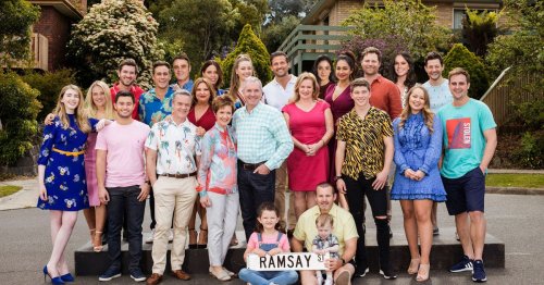 Neighbours viewers emotional as soap 'legend' says 'it's a wrap' on filming