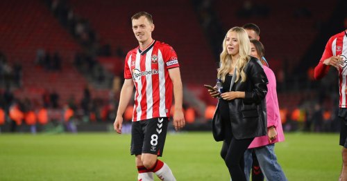 Southampton fans mocked as players do lap of honour to 'empty stadium'