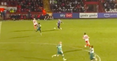 ‘Eccentric’ goalkeeper proves he can be top-class winger with dangerous mazy run