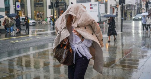 Weather maps show 1,000km monsoon that Hurricane Nigel is sending to drench UK