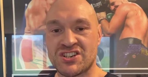 Oleksandr Usyk's promoter whips out famous Drake meme to taunt Tyson Fury