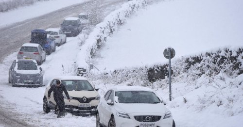 M6 snow report: 'Major incident' declared in Cumbria amid amber weather warnings