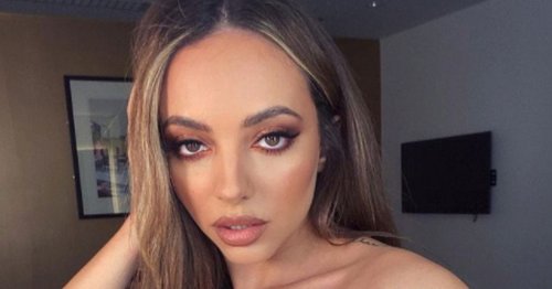 Jade Thirlwall catches fellow flyer stretching their bare feet on plane surface