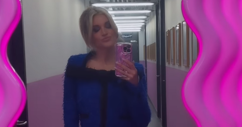 Saturday Night Takeaway fans distracted as Ashley Roberts 'forgot' to wear skirt