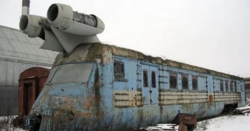 Russia once designed train with jet engines on it that could travel at 220mph