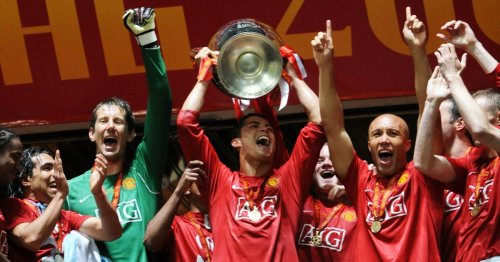Man Utd WhatsApp chat with 2008 icons is "banter" with messages every two mins