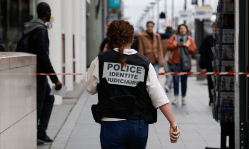 Police shoot at unarmed, veiled woman in Paris