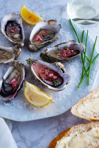 Fresh Oysters with Shallot Vinaigrette (Mignonette)