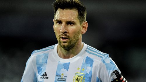 Lionel Messi talking trash? It happened in Copa America penalty ...