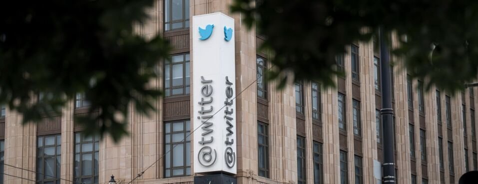 Twitter Sued by Fired Contractor for Failing to Give Notice