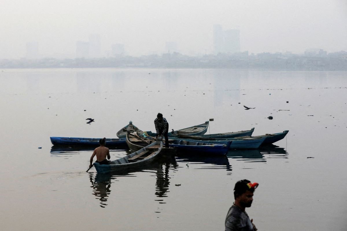 Cut fossil fuel use to save millions of lives, health experts say
