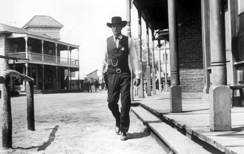 ‘High Noon’ On Broadway: Stage Adaptation Of Beloved Western By ‘Forrest Gump’ Writer Coming In 2023