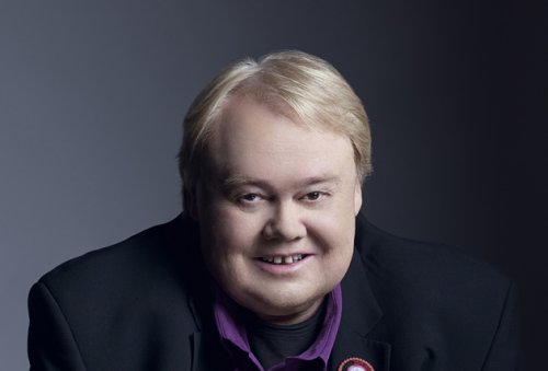 Louie Anderson Remembered By Hollywood, Comedy World: ‘Heaven Has A Hell Of An Open Mic Night…”