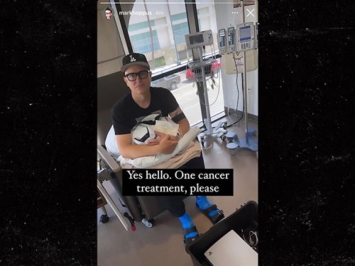 Blink-182 Bassist Mark Hoppus Reveals He Has Cancer, Is On ...