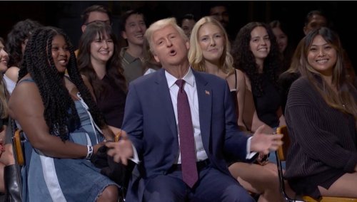 ‘Saturday Night Live’ Opens With “Fake” Donald Trump Defending Qatar’s “Gift” Of A Jumbo Jet — An Hour After The Real POTUS Did The Same