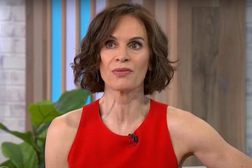 Elizabeth Vargas Pauses Interview With Sherri Shepherd to Have the Talk Show Host Remove a Photo of Her From the Screen