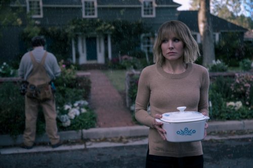 Stream It Or Skip It: ‘The Woman in the House Across The Street From The Girl In The Window’ On Netflix, Where Kristen Bell Parodies The Psychological Thriller Genre