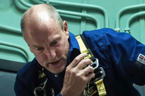 Stream It Or Skip It: ‘Last Breath’ on Peacock, a tense dramatization of dangerous undersea events, starring Woody Harrelson