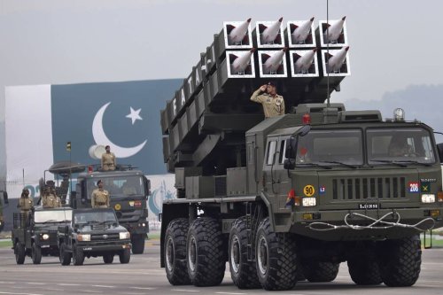 Pakistan unveils aircraft and rocket programs, parades military tech