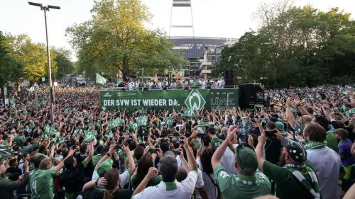 Recycling mal anders: Werder feierte Bundesliga-Aufstieg auf Party-Truck der Weltmeister von 2014